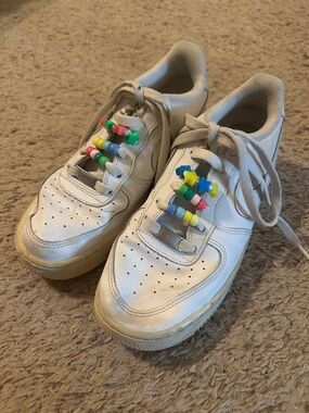 White Nike Air max Kids Sneakers with Colorful Bead Lace Charms